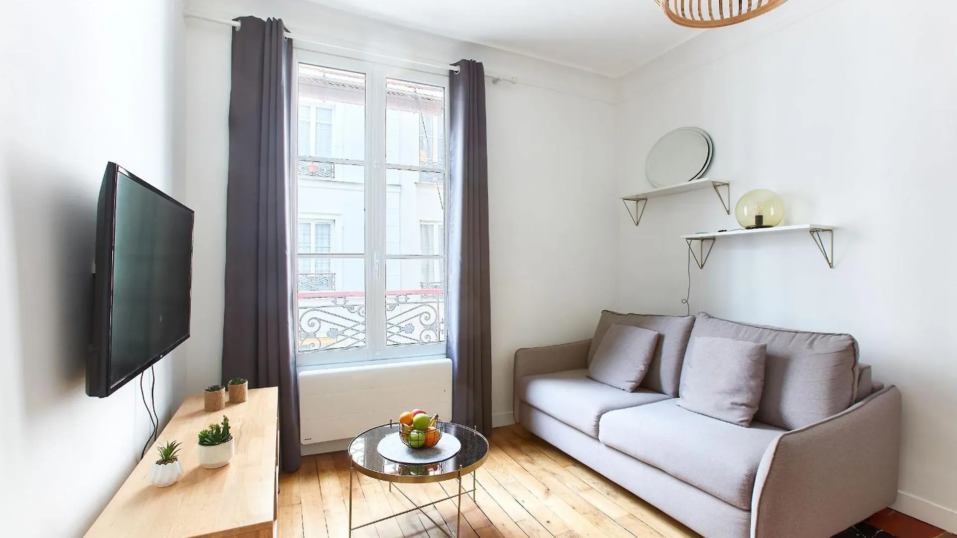 Apartment Montmartre & Rue Durantin - 1br - Cityapartmentstay Paris